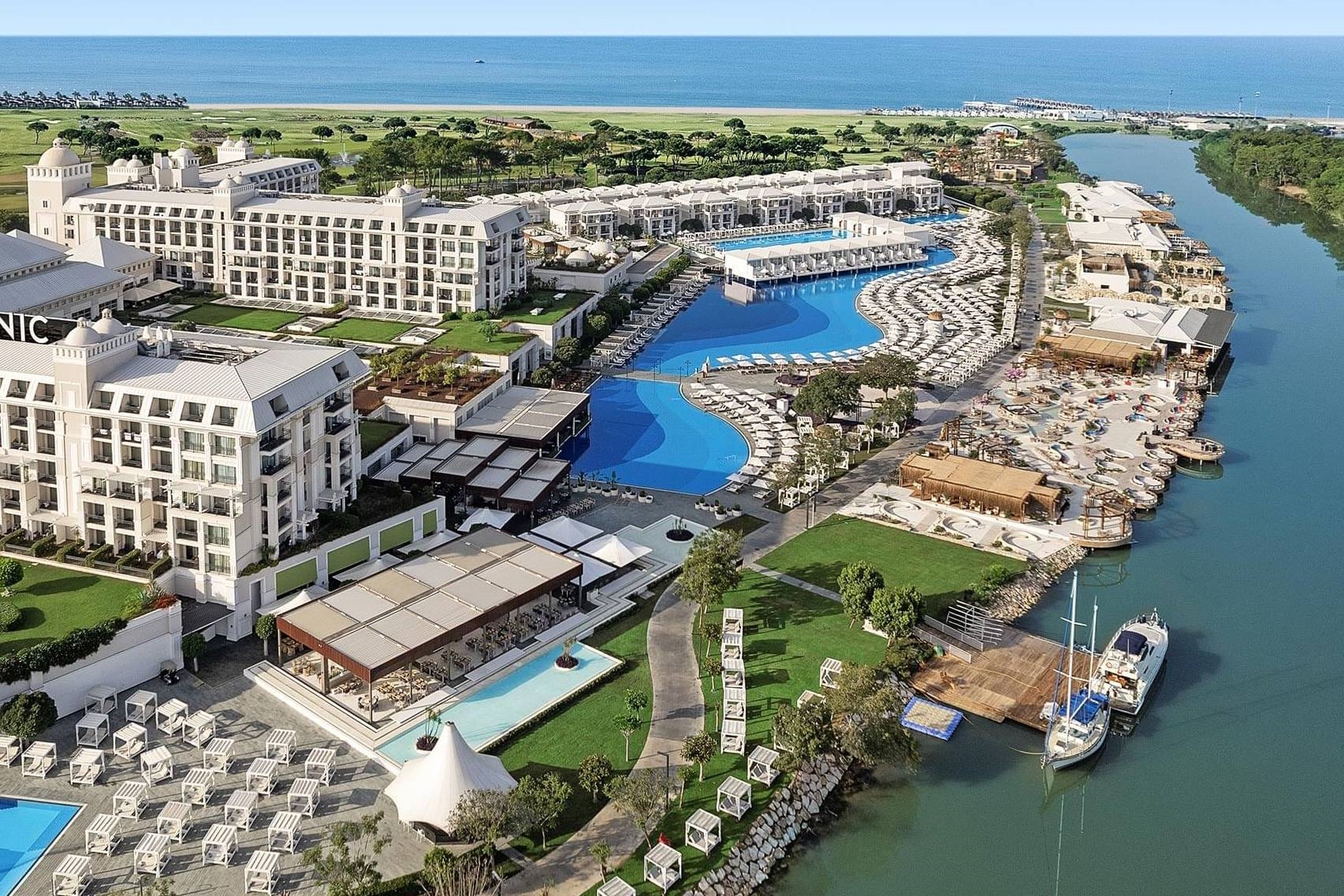 INTELE-Titanic Deluxe Golf Belek