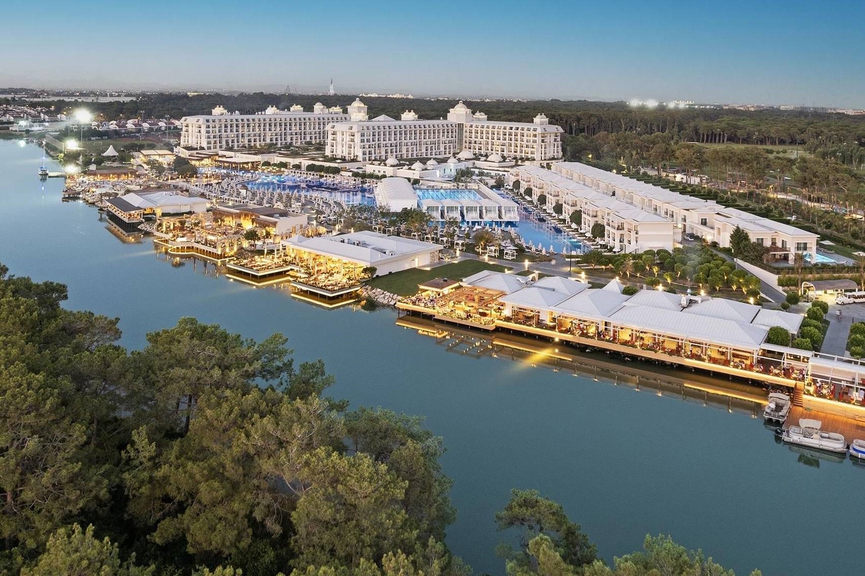 INTELE-Titanic Deluxe Golf Belek