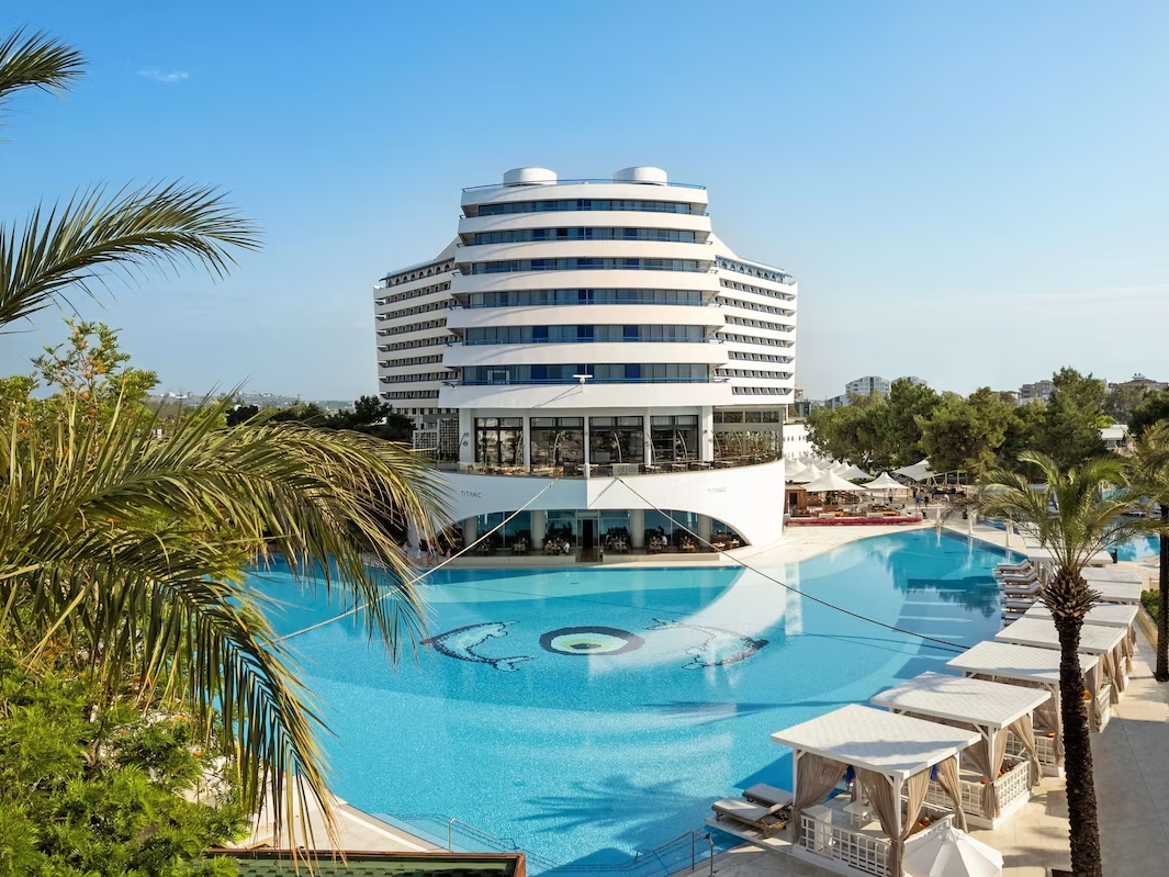 INTELE - Titanic Deluxe Lara Hotel