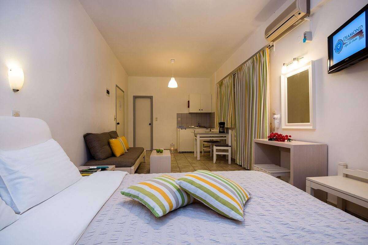 Diamond Apartments Suites