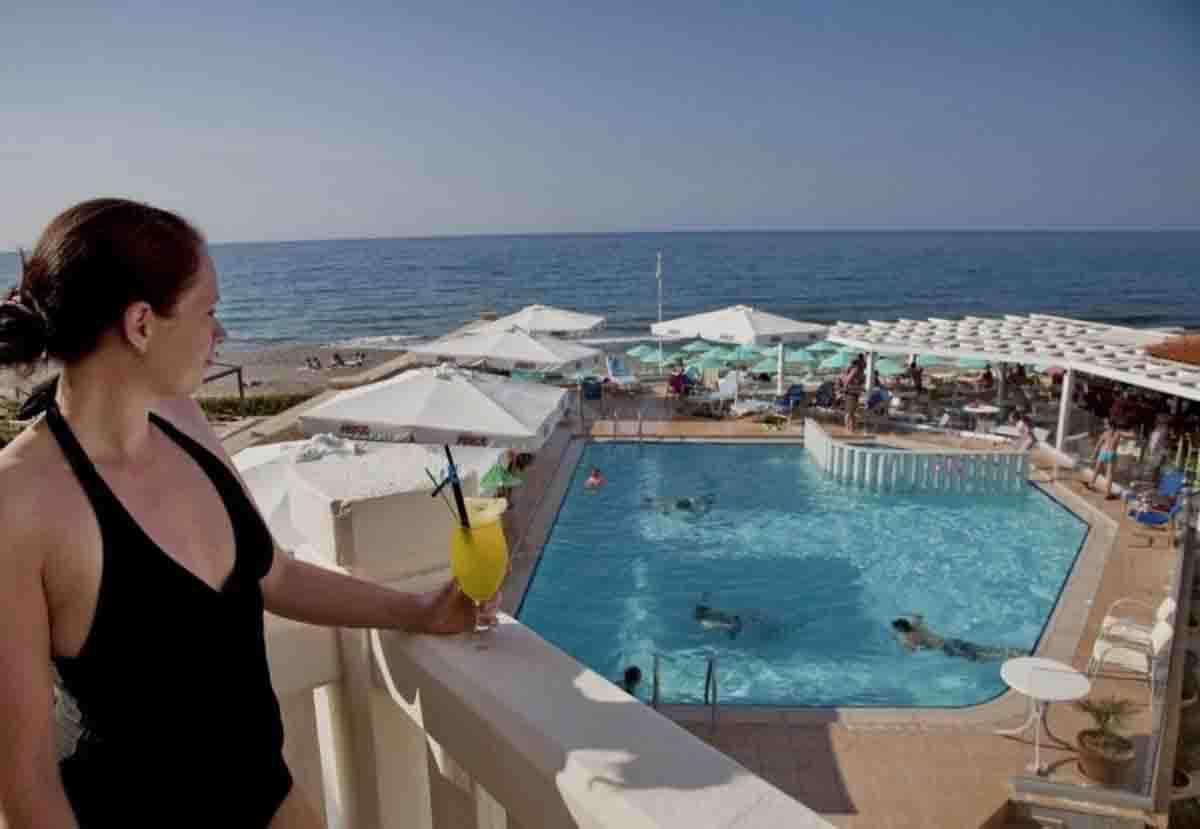 Jo An Beach Hotel