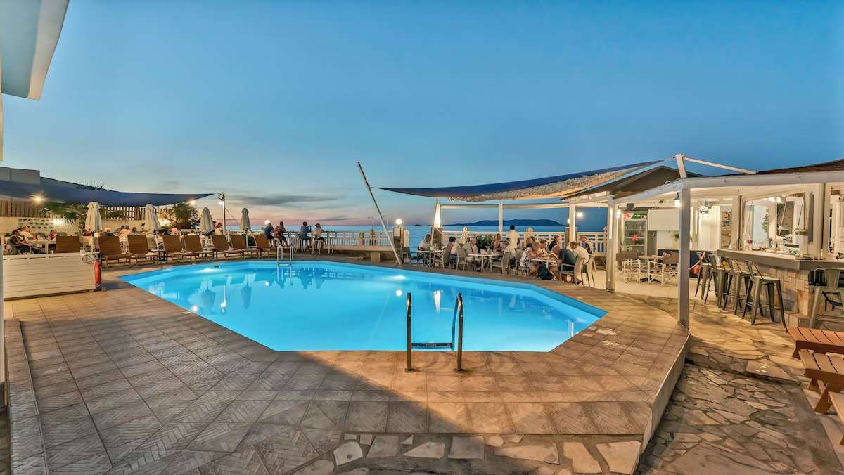 Sunset  Beach Hotel