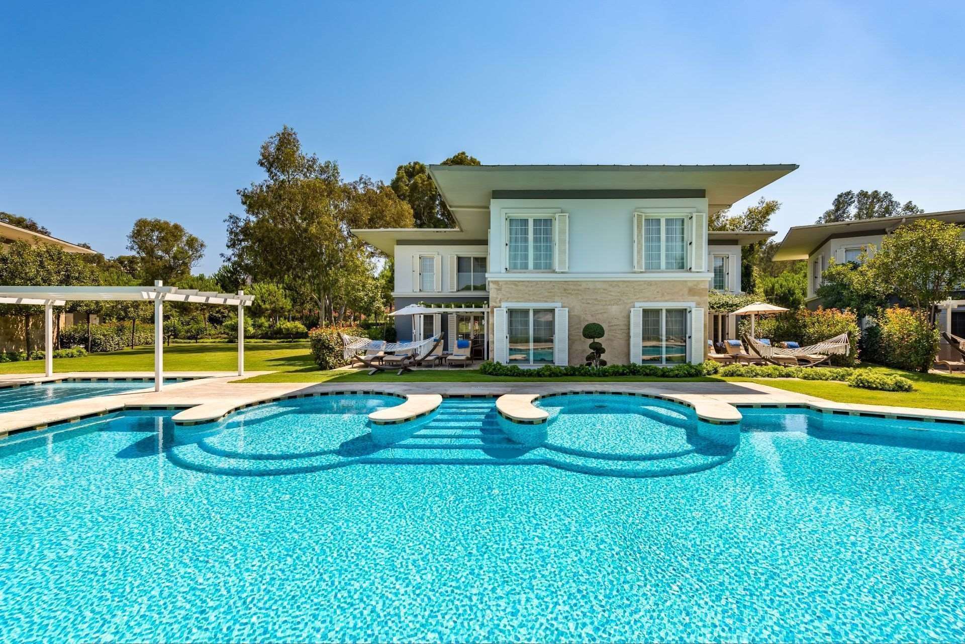 Azura Villas by Cornelia