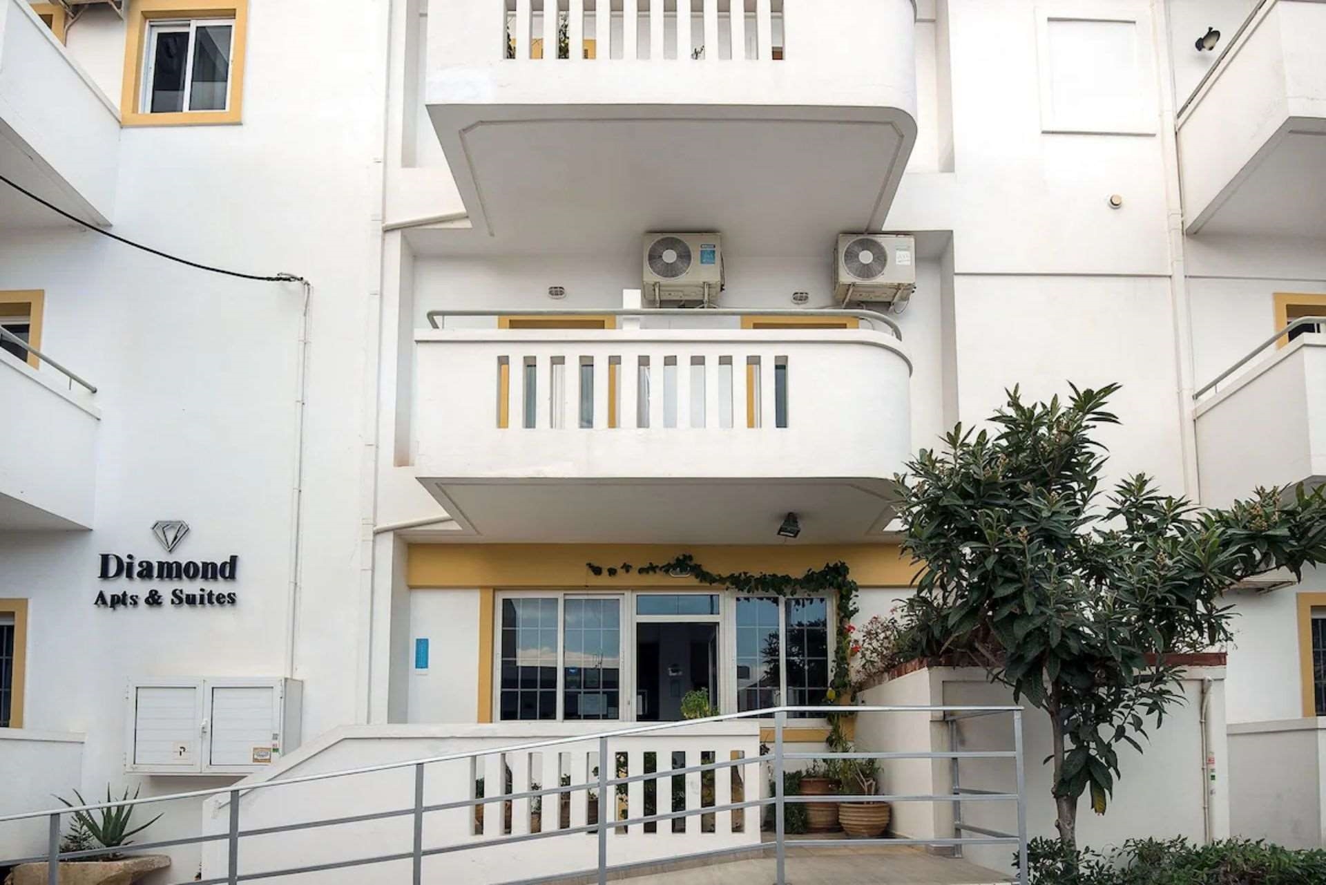 Diamond Apartments Suites