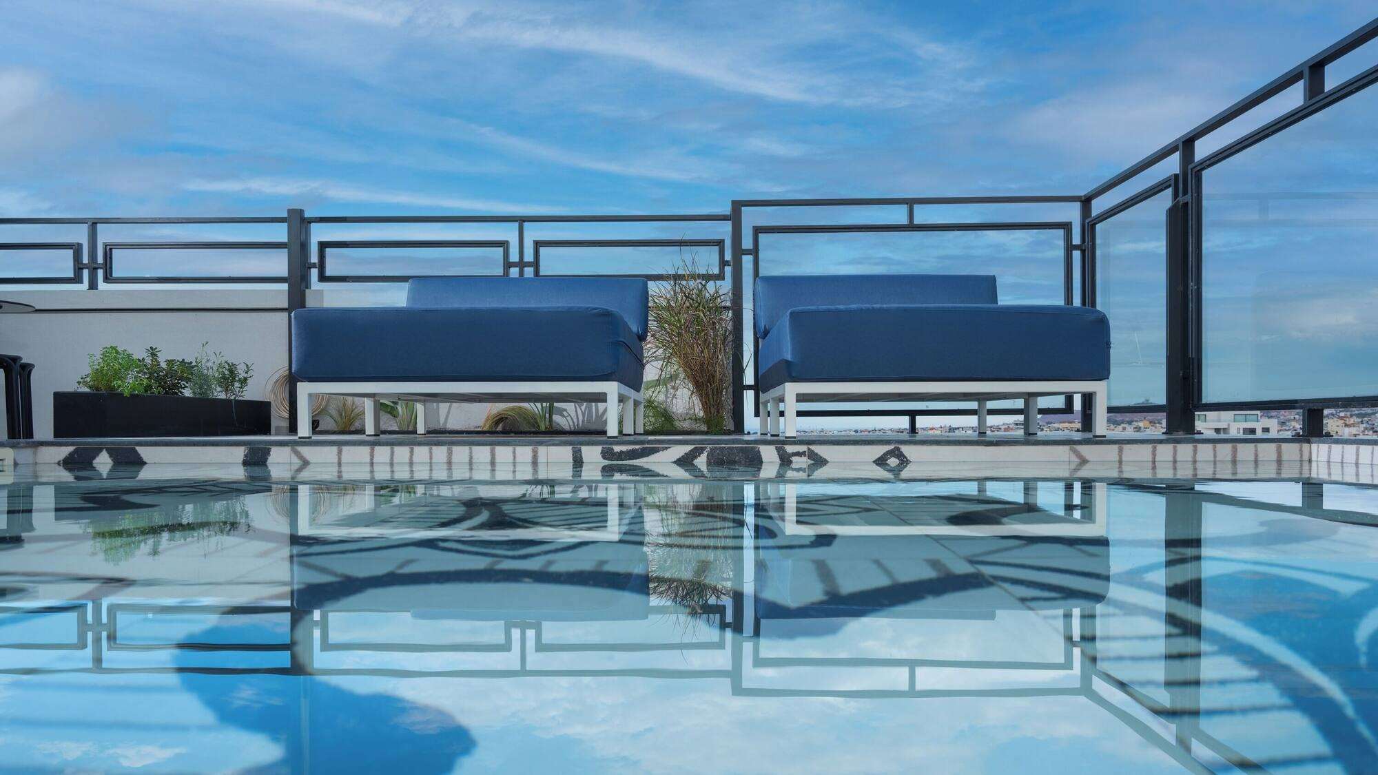 Vaya Suites