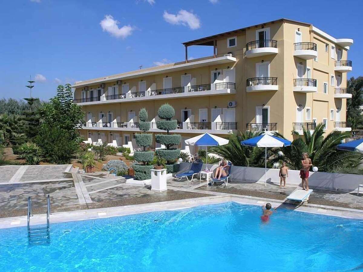 Vantaris Garden Hotel