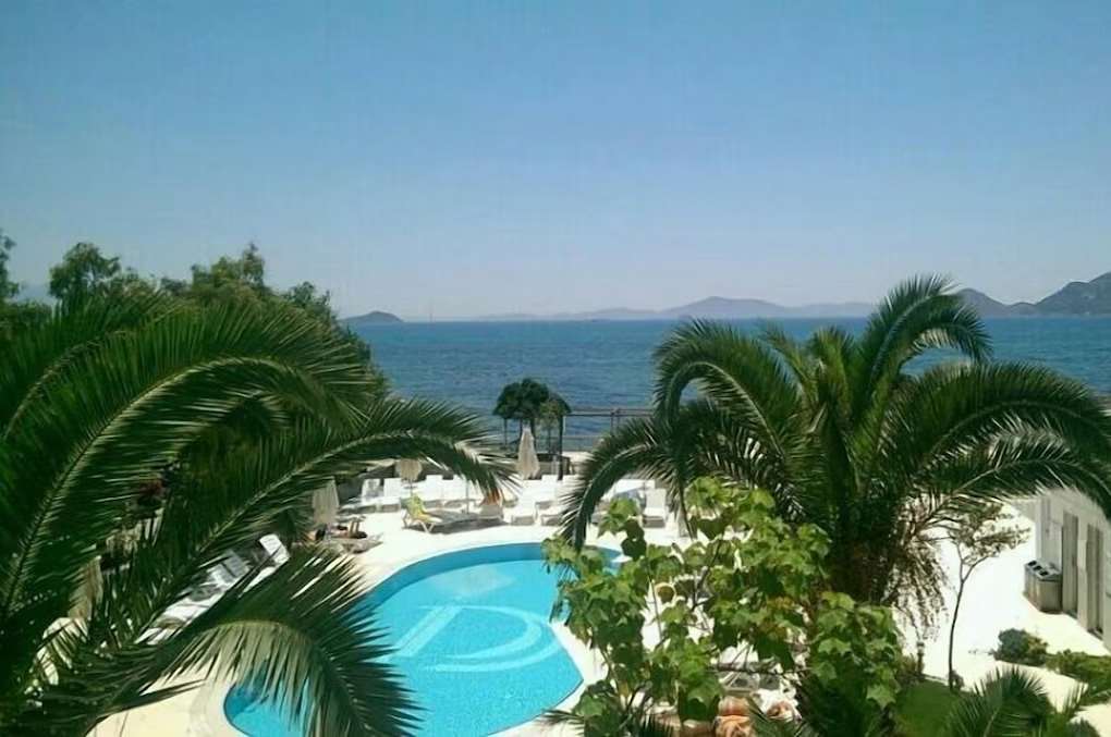 Dragut Point North Hotel