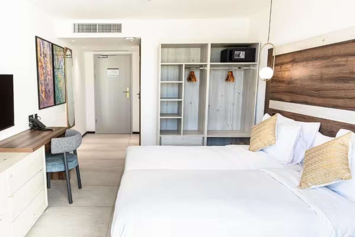 CA Sand Dune Hotel