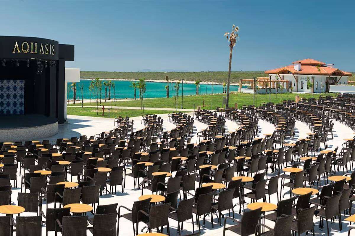 Aquasis De Luxe Resort & Spa