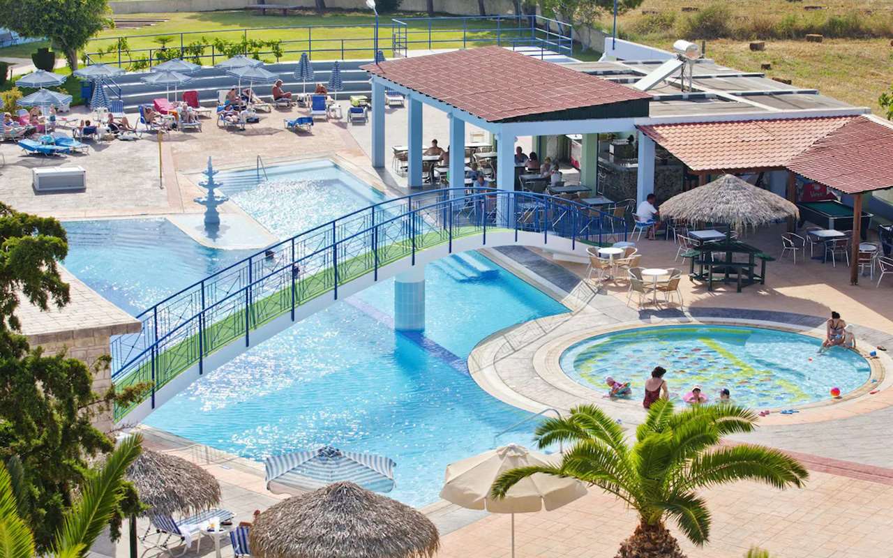 Corali Hotel