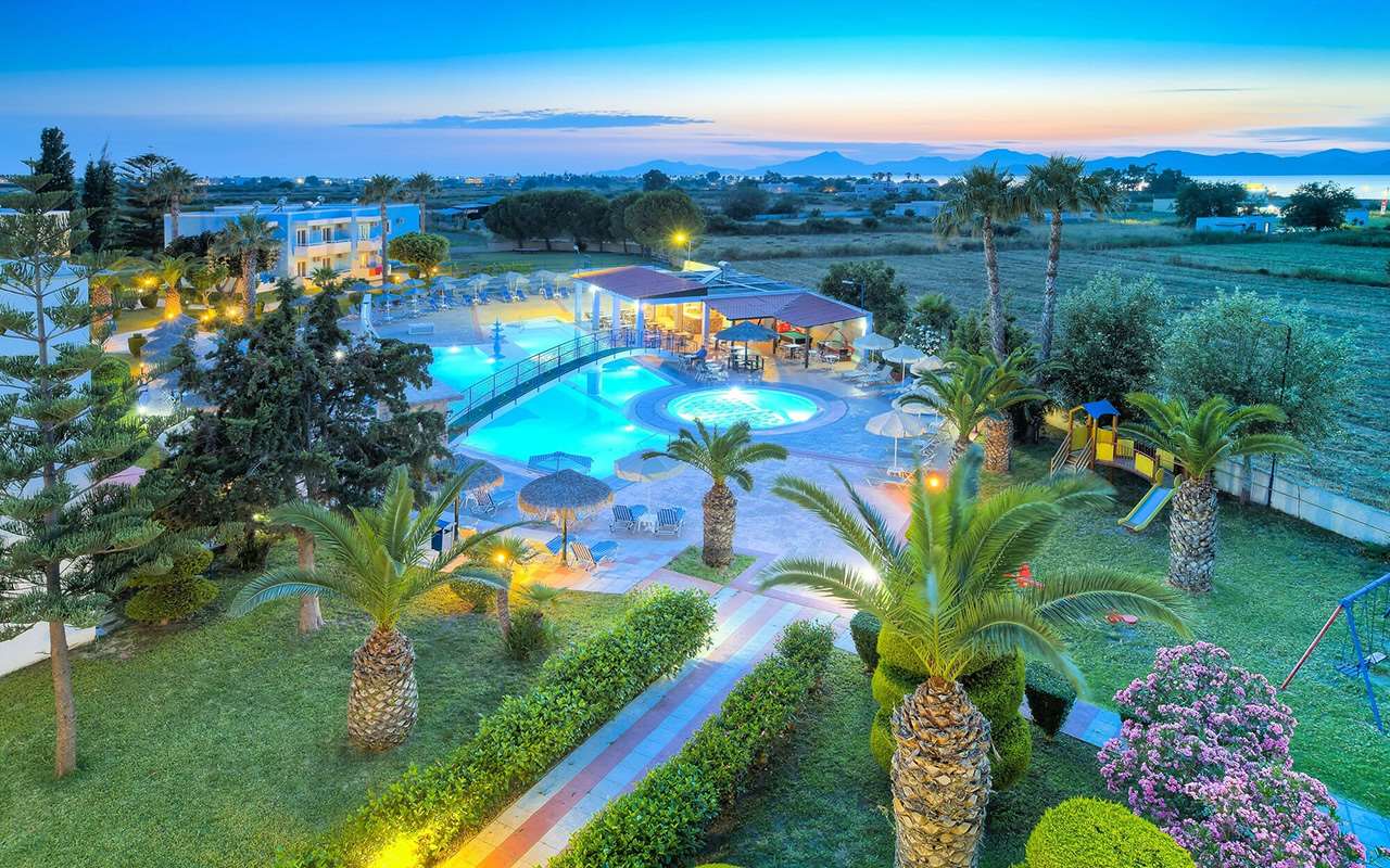 Corali Hotel