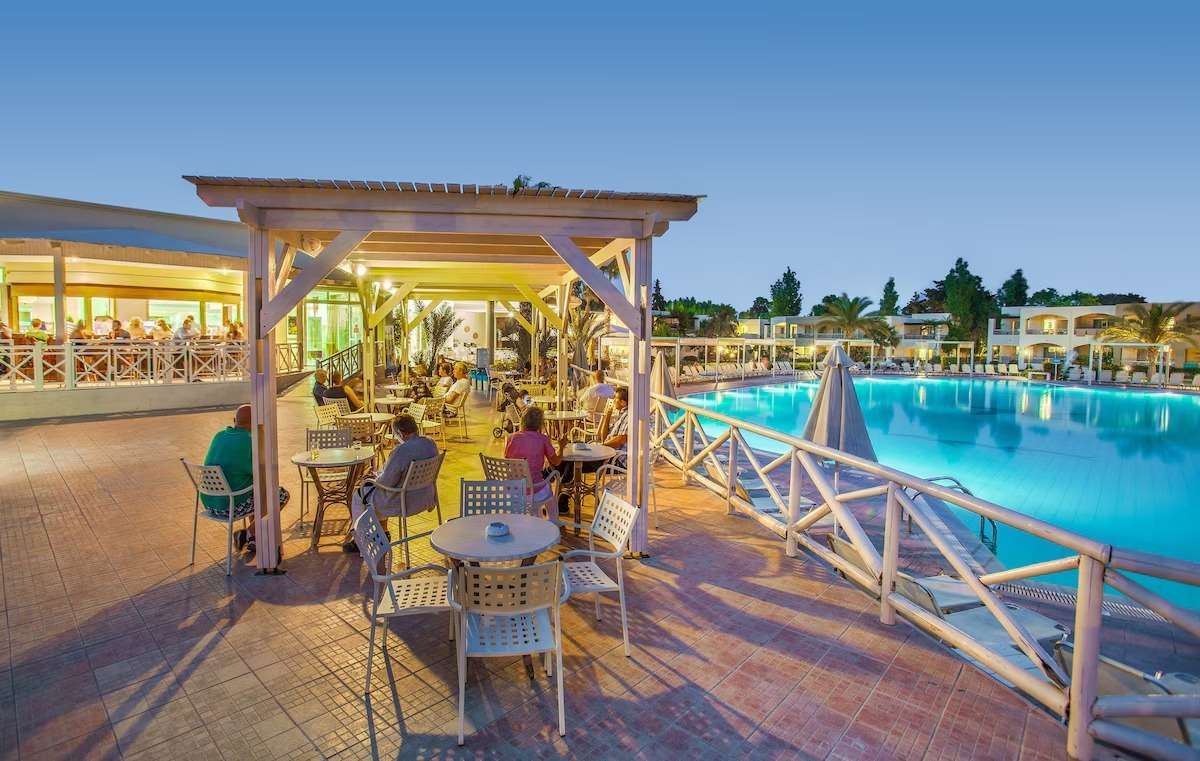 Kipriotis Maris Suites Hotel