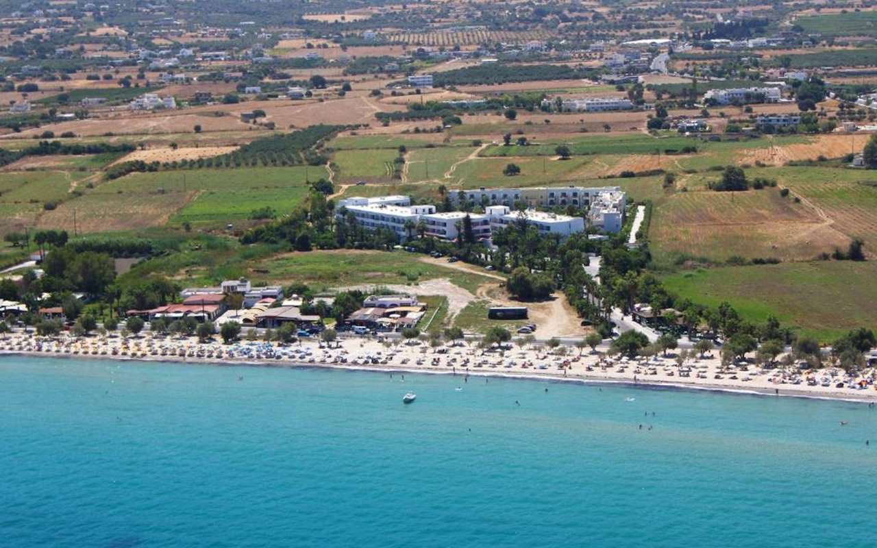 Tigaki Beach Hotel