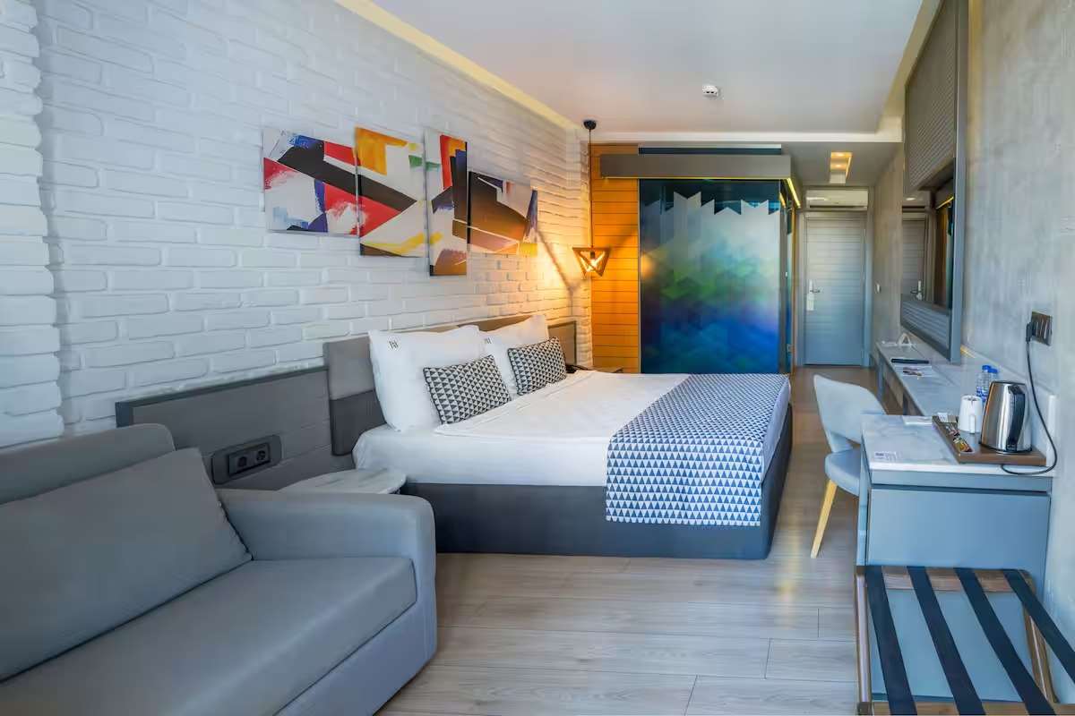 Laren Family Hotel
