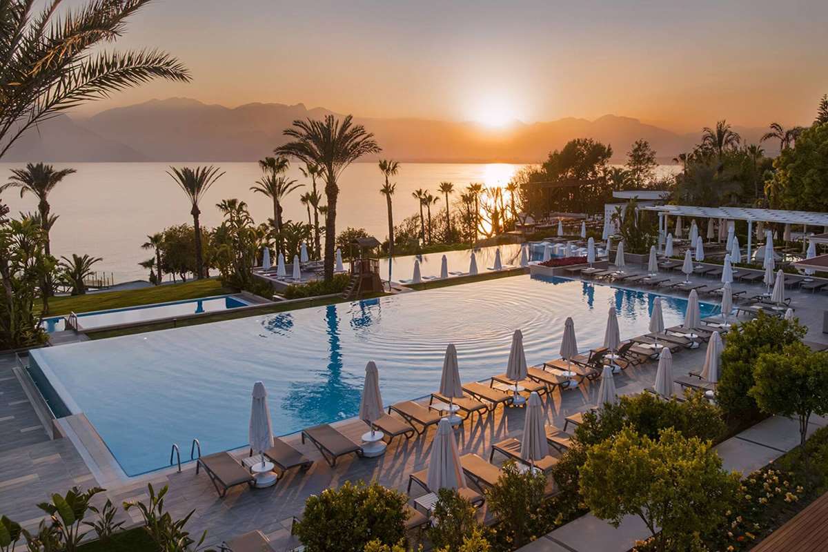 Laren Family Hotel