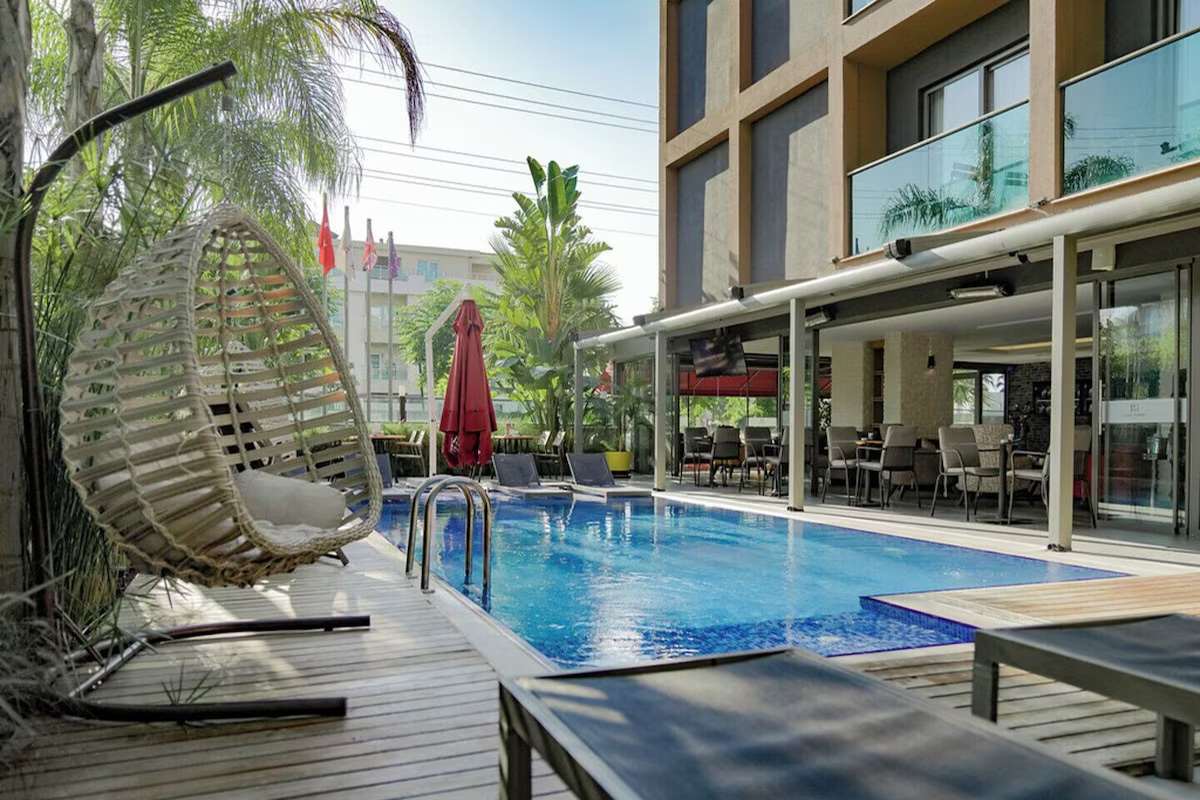 Laren Seaside Hotel and Spa