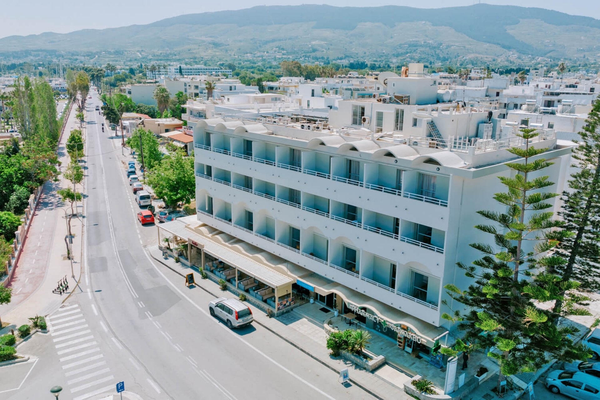 Zephyros Hotel