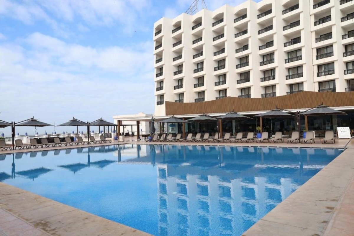 Royal Mirage