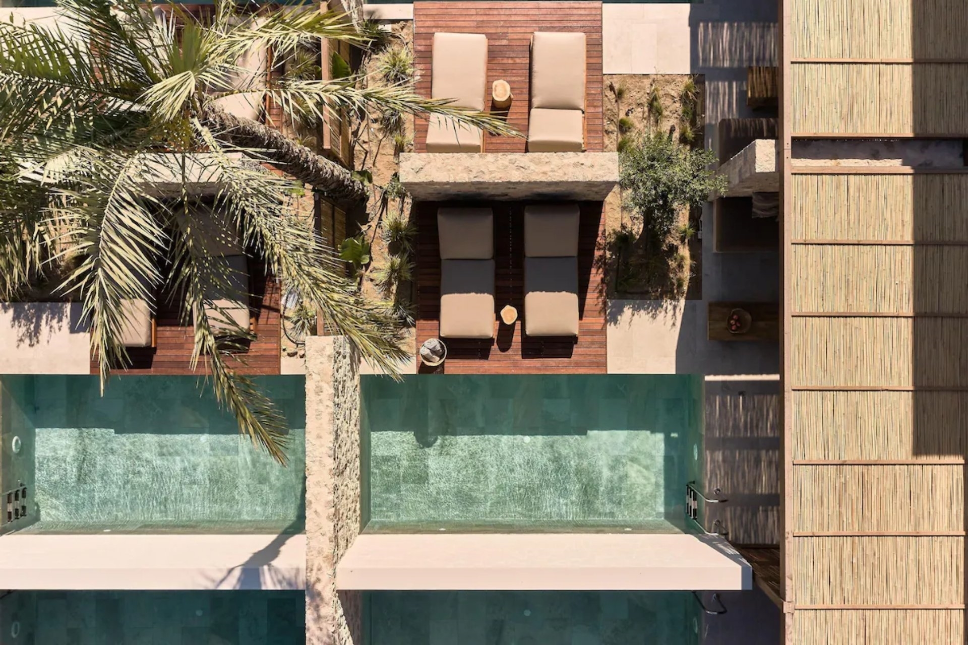 Theros All Suite Hotel