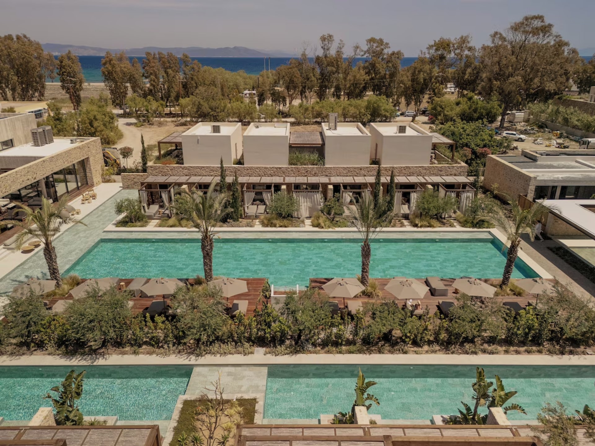 Theros All Suite Hotel