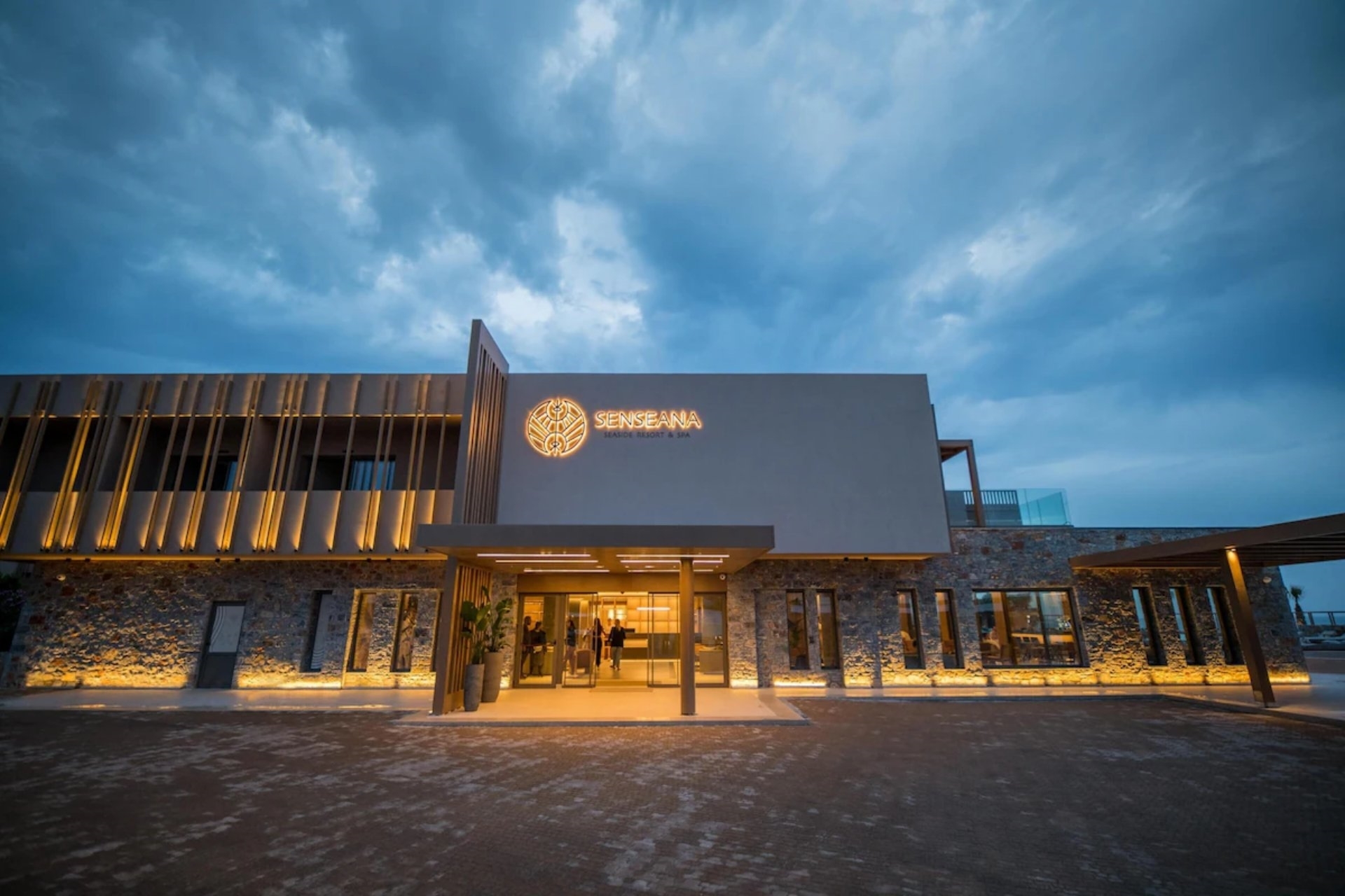 Senseana Seaside Hotel