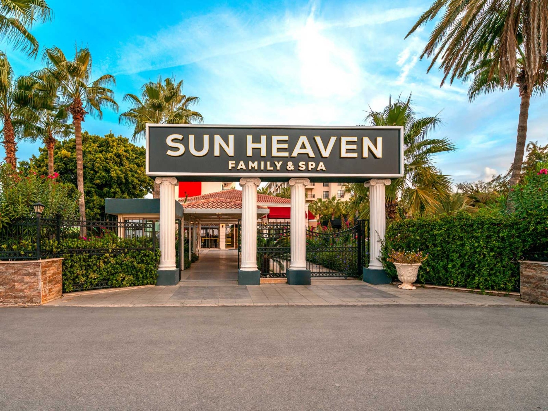Sun Heaven Hotel