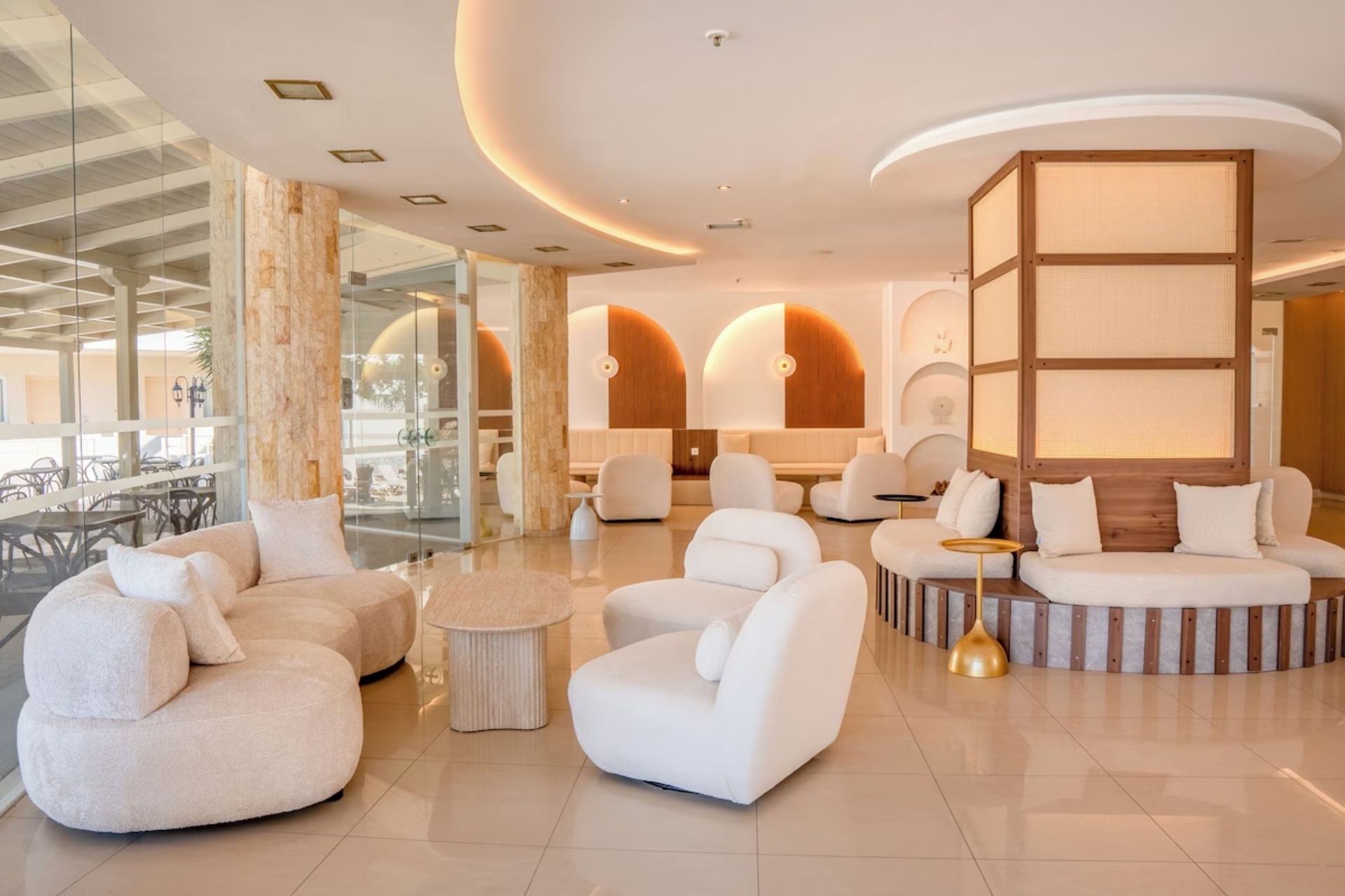 St. Constantin Hotel