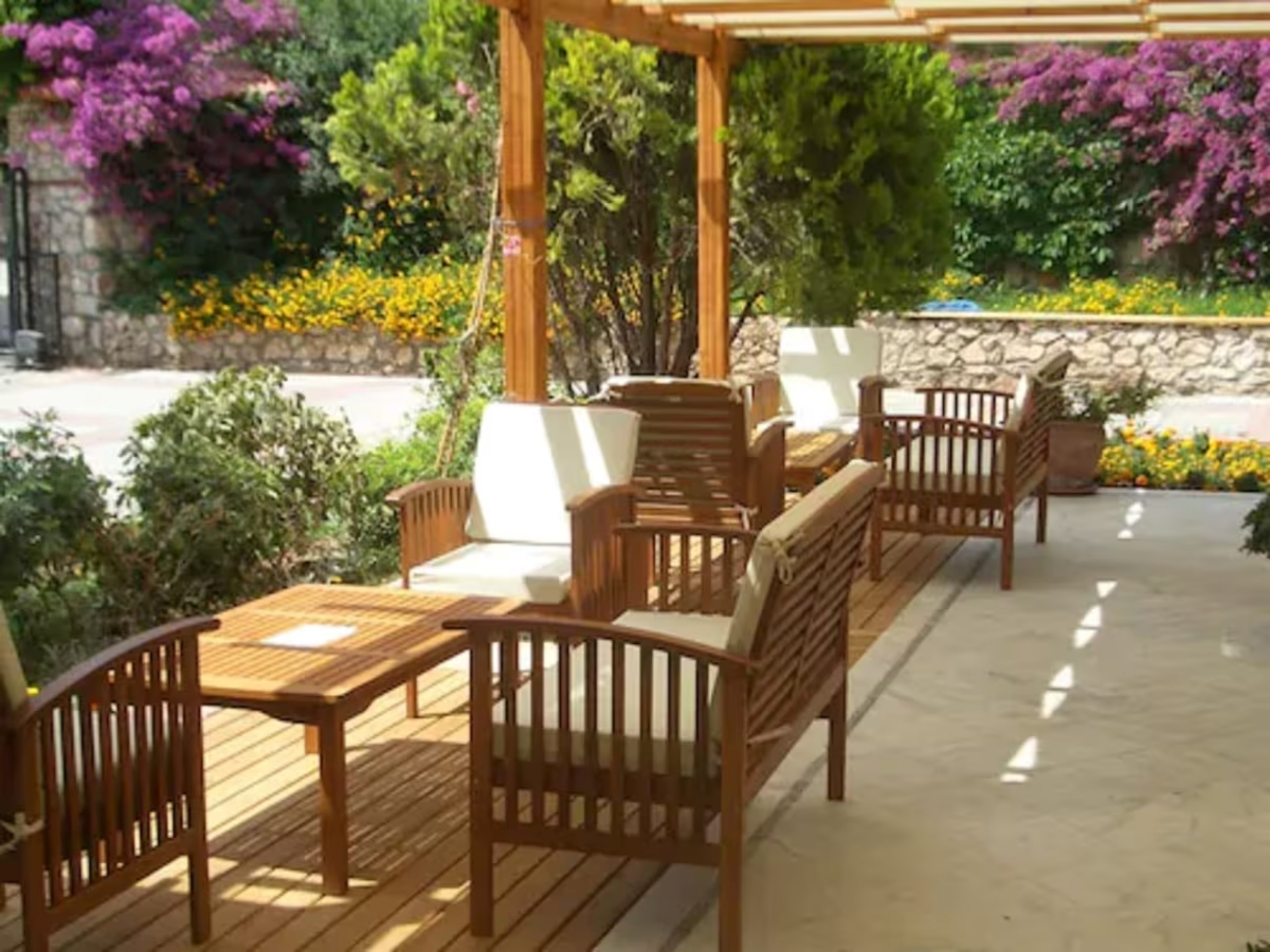 Perdikia Beach Hotel