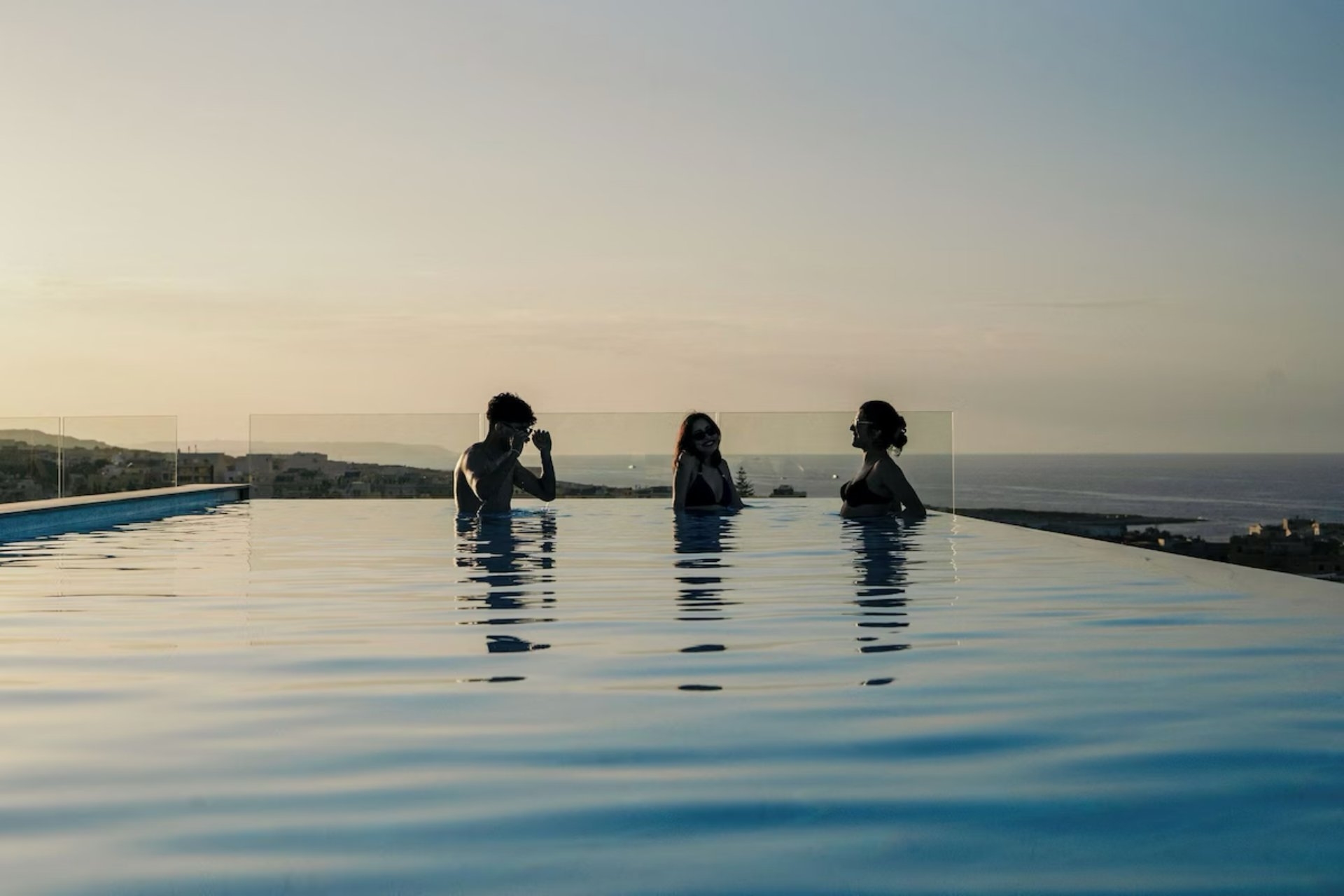 So City Hotel Adults Only +16