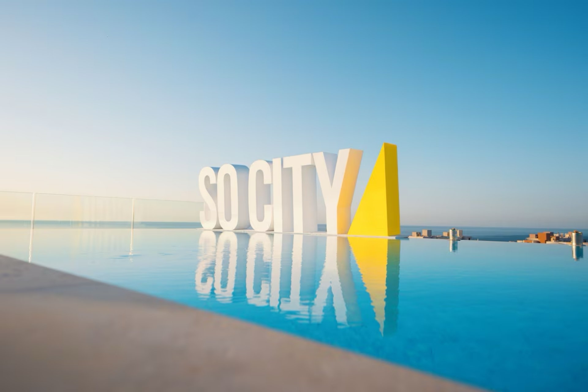 So City Hotel Adults Only +16
