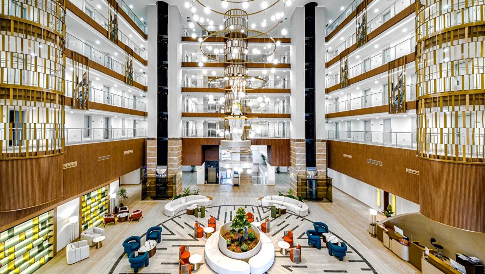 Calido Sol Hotel