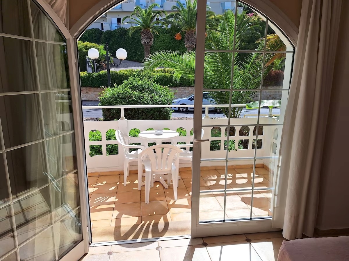 Perla Beach Hotel