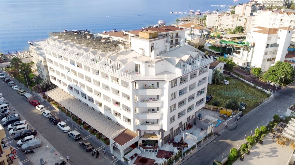 Mert Seaside Hotel +13