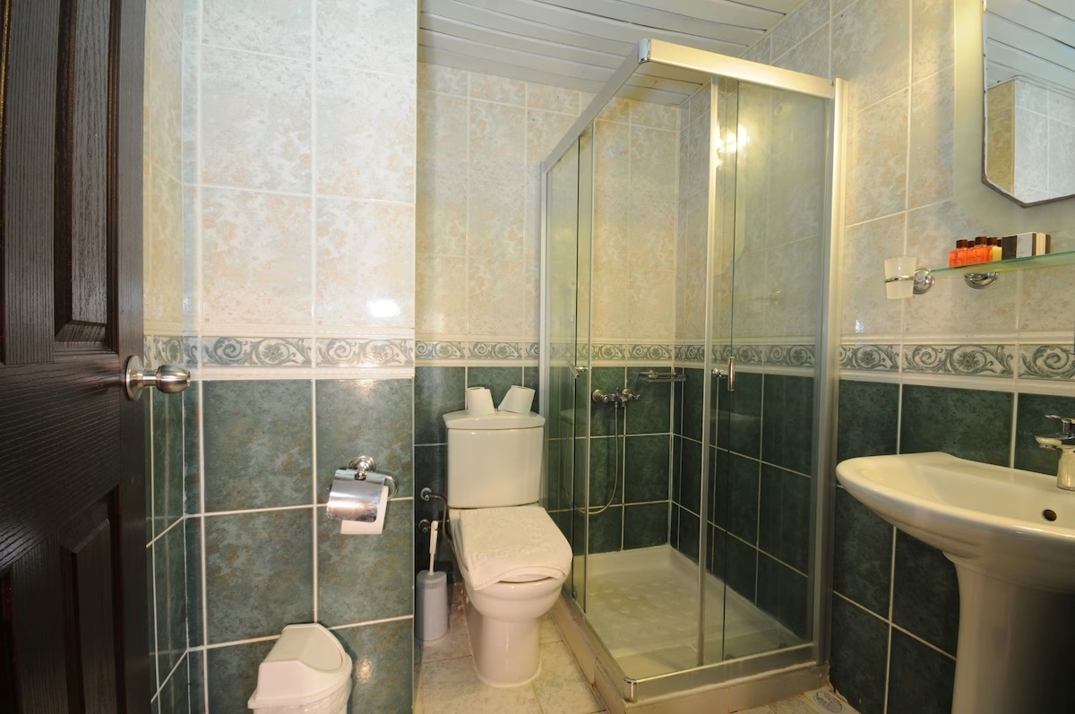 Mert Seaside Hotel +13