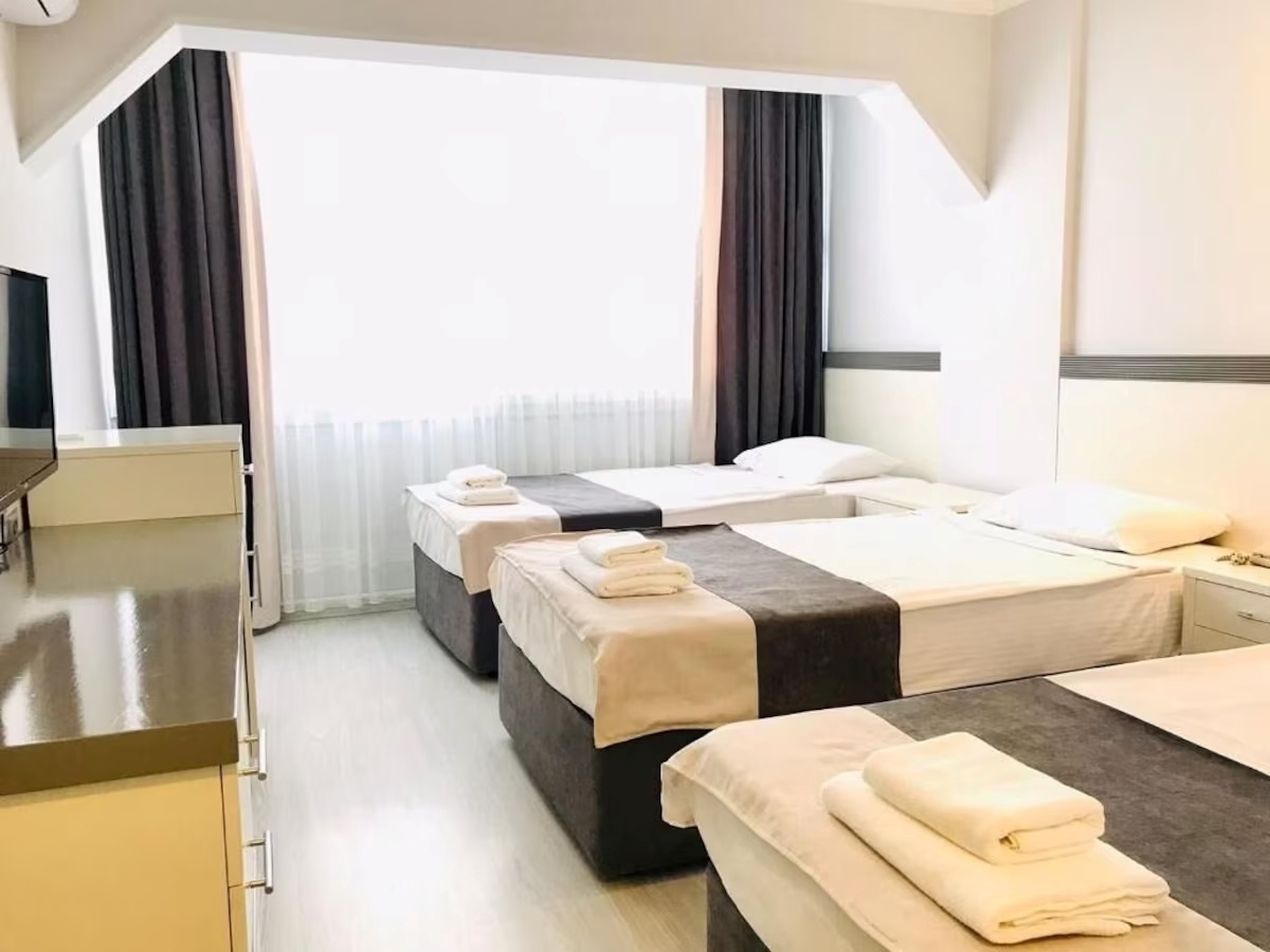Roxx Royal Hotel