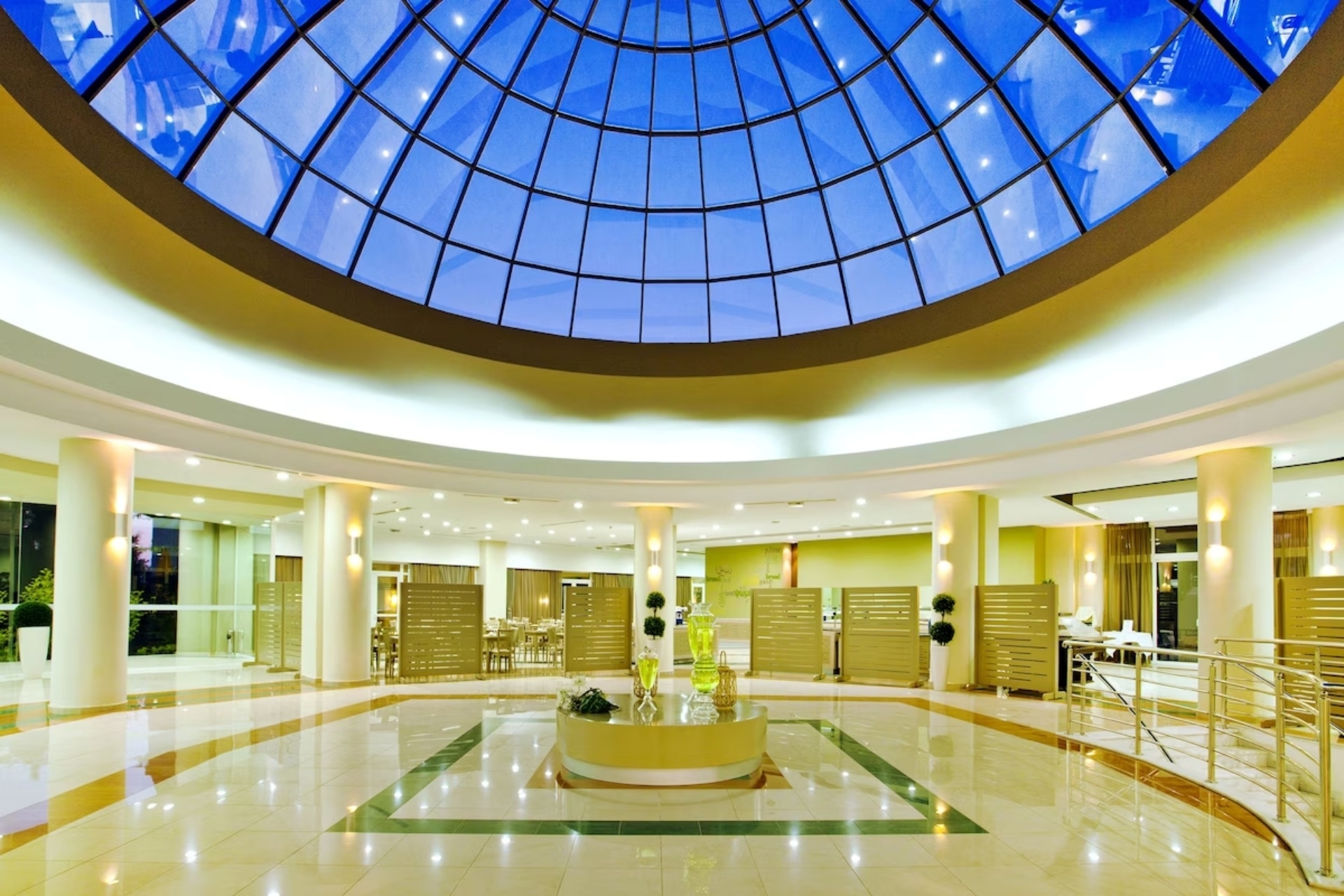 Kipriotis Maris Suites Hotel