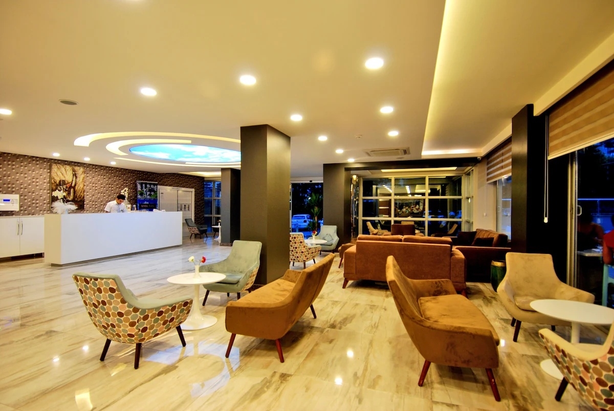 Kleopatra Ramira Hotel