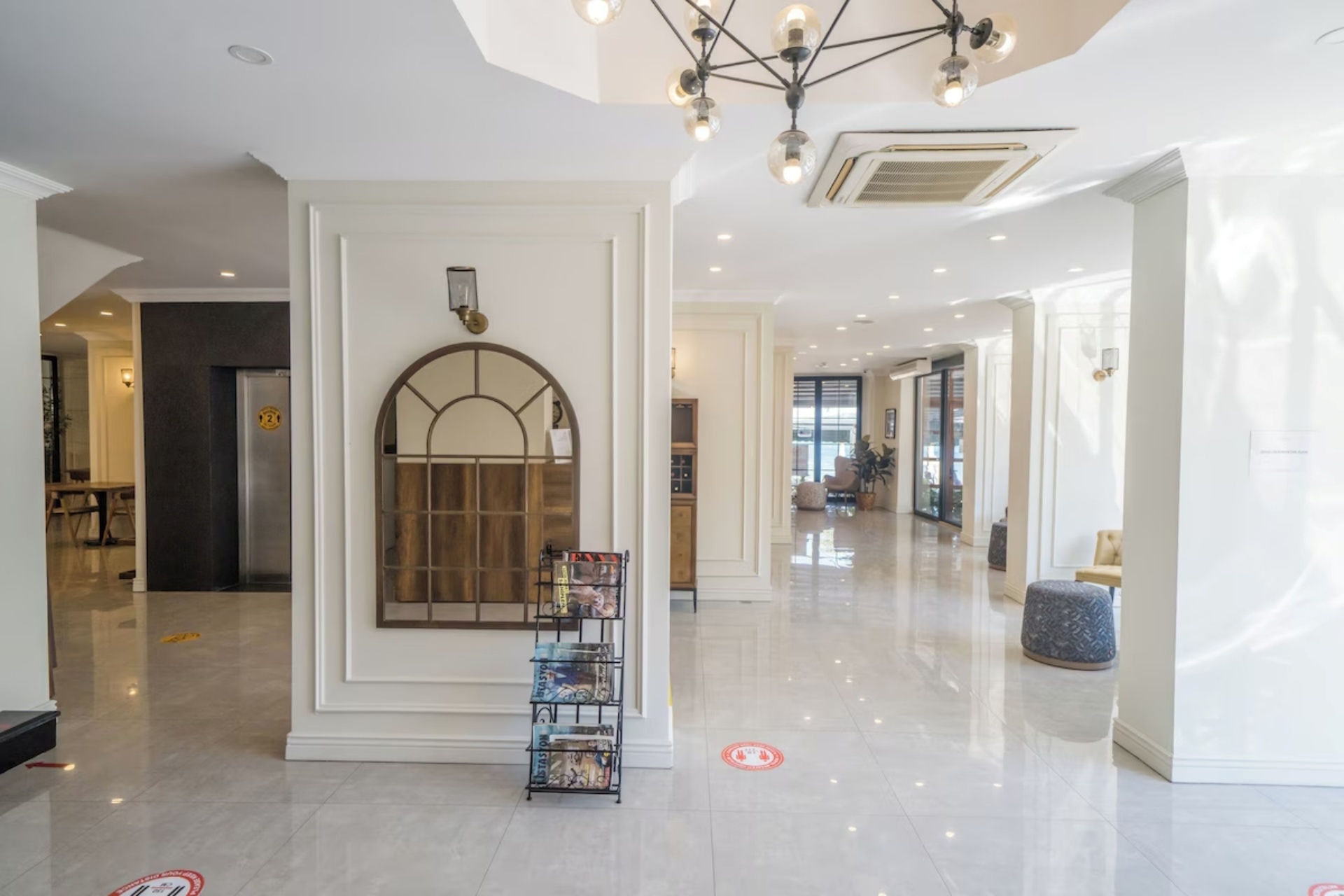 Aurasia Beach Hotel