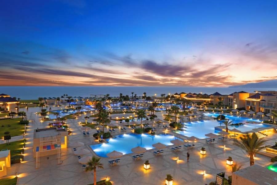 Pickalbatros White Beach Resort