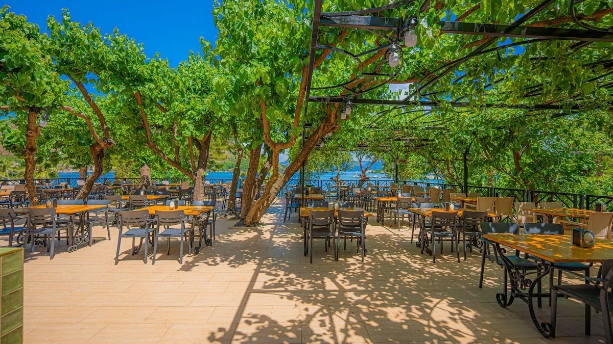 Golmar Beach Hotel