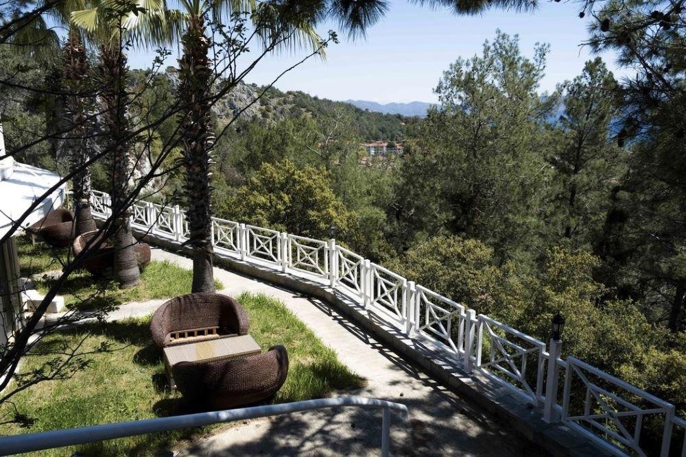 X Life Hotel Adults Only (+15)