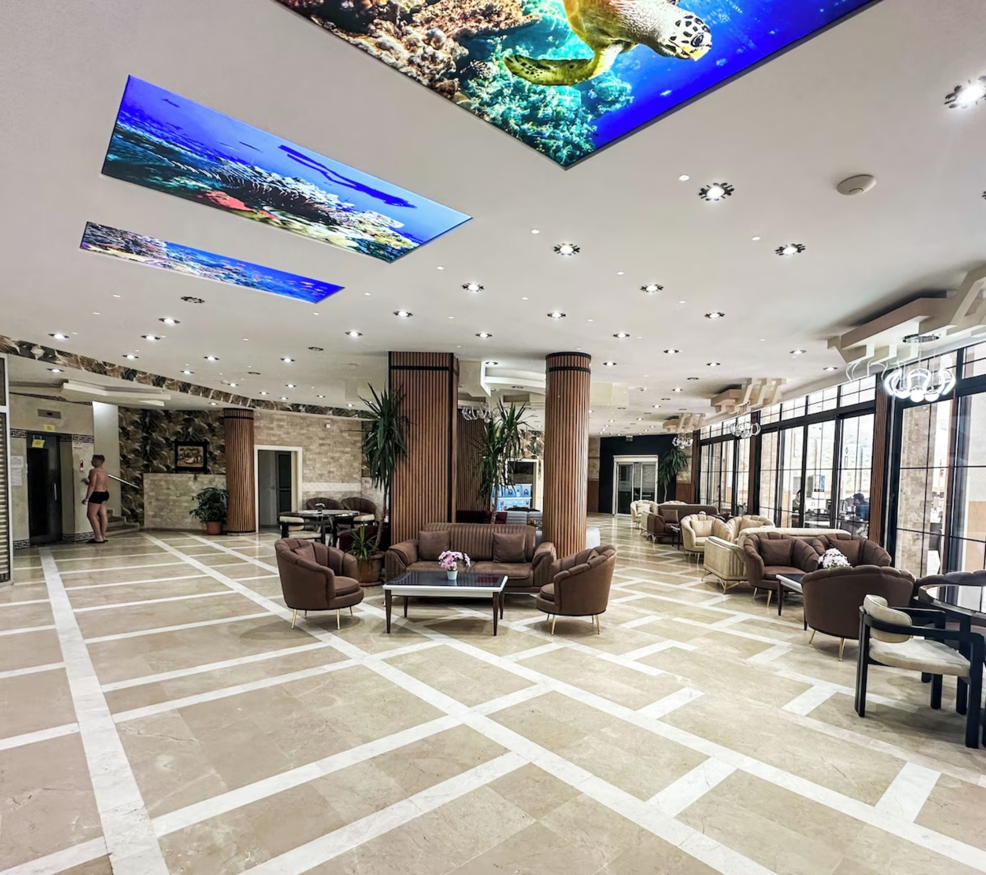 Monte Carlo Hotel