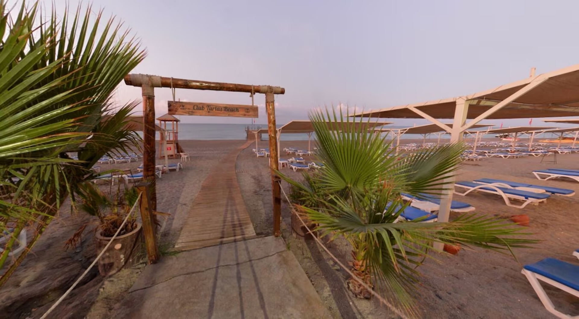 Club Turtas Beach Hotel