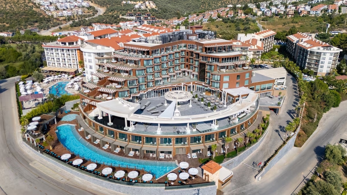 Qlusive Hotel
