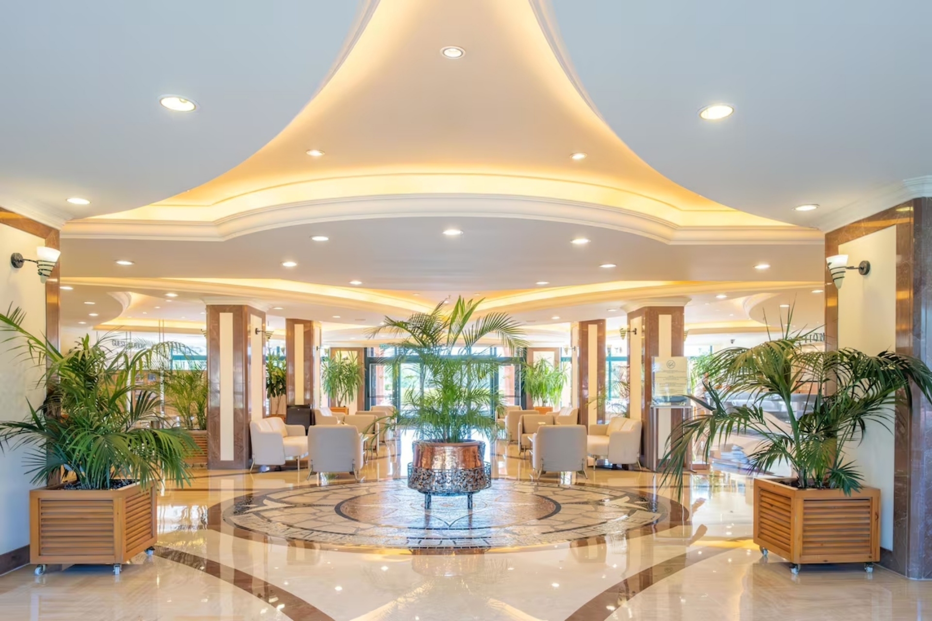 Miramare Queen Hotel