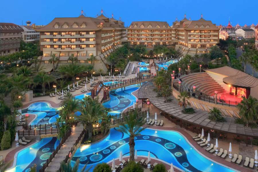 Royal Dragon Hotel