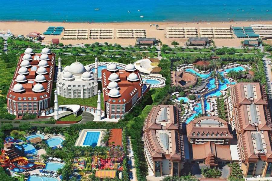 Royal Dragon Hotel