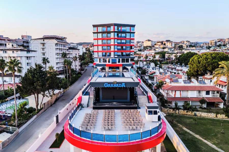 Granada Luxury Red Hotel