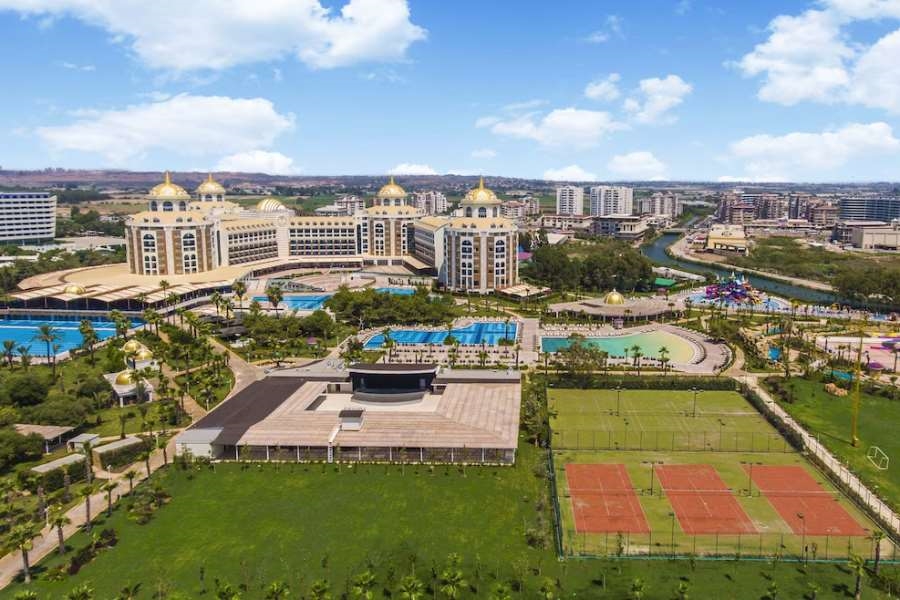 Delphin Be Grand Resort